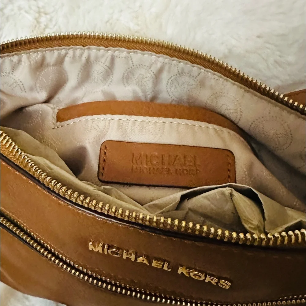 Michael Kors Tan Leather Crossbody Bag - Picture 4 of 9